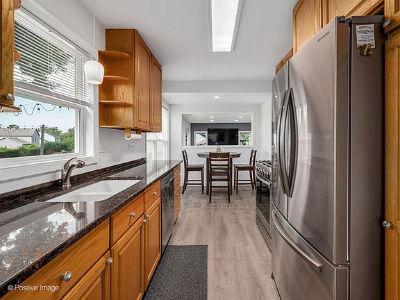 4th image of 2018 Stonefield Dr