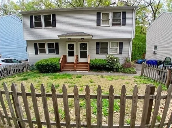 105-107 Oakwood Ter, Springfield, MA 01109