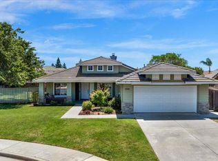 2868 Beverly Ave, Clovis, CA 93611
