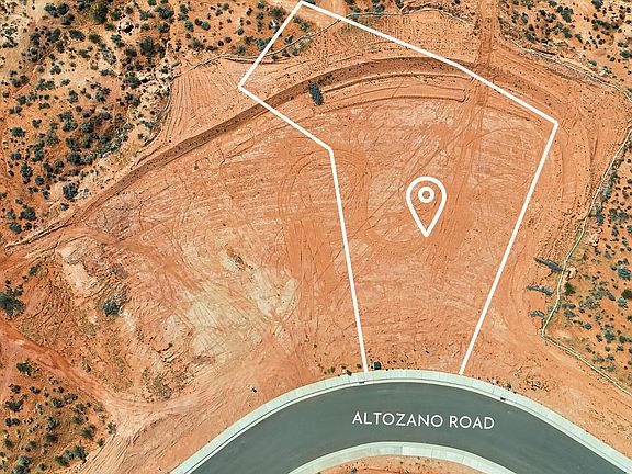 3rd image of 1499 N Altozano Rd