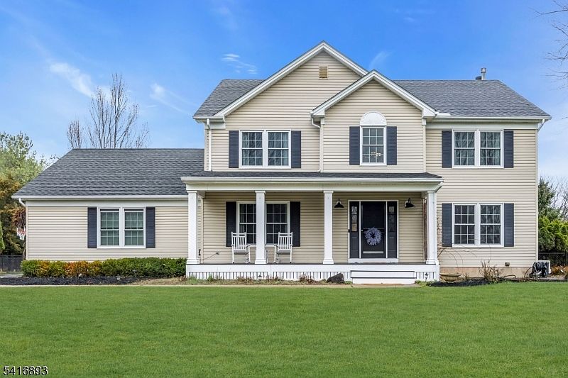 1st image of 8 Governor Rd