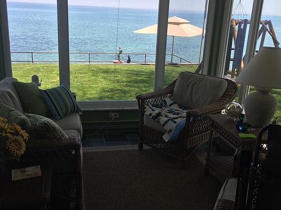 Glass/screen sun room