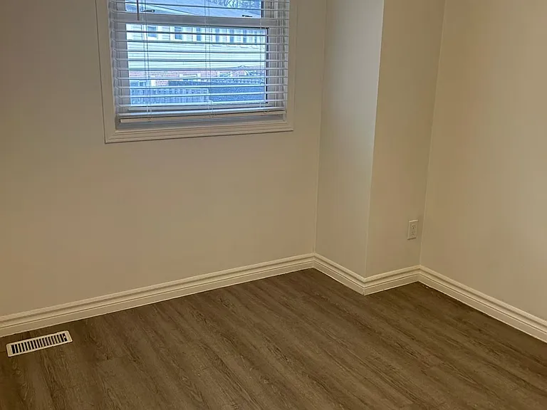 420 Pioneer Dr #3 — Photo 10