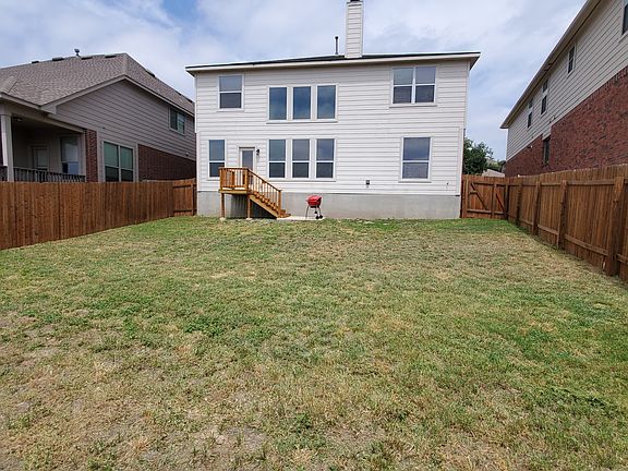 4th image of 3518 Bennington Way