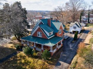 105 Gwyn Ave, Elkin, NC 28621