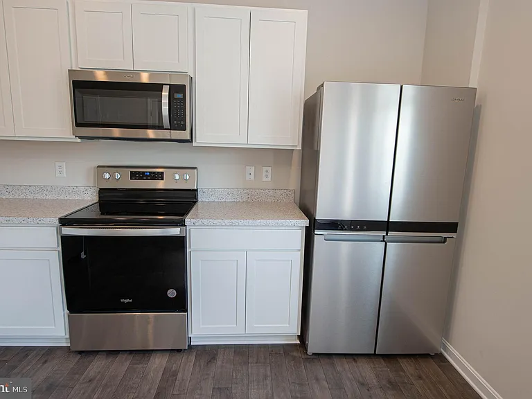 130 Willowtree Ln — Photo 27