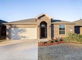 1917 Velarde Rd, Fort Worth, TX 76131