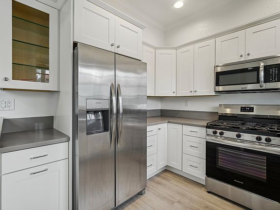 5th image of 1251 Brockton Ave APT 101