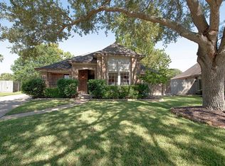 6819 Middlefield Dr, Pasadena, TX 77505