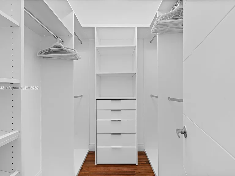 401 Golden Isles Dr #406 — Photo 9