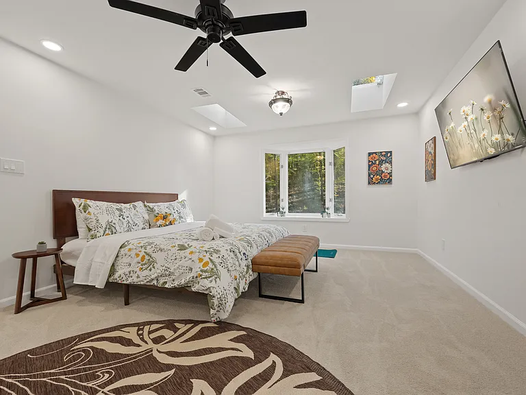 82 Vanessa Dr SE — Photo 28