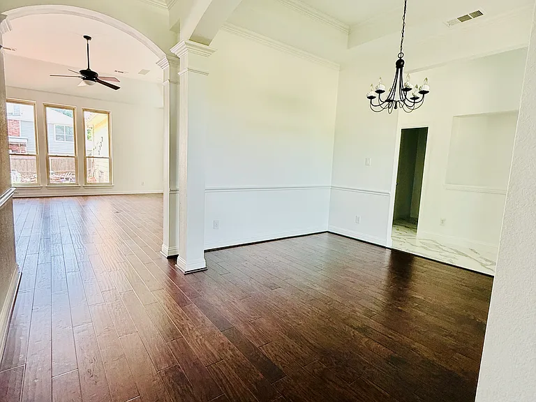 Entry and Dining