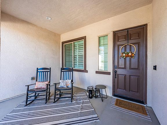 4th image of 1008 W Sage Brush Way