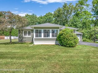 15 Marabee Ave, Dallas, PA 18612
