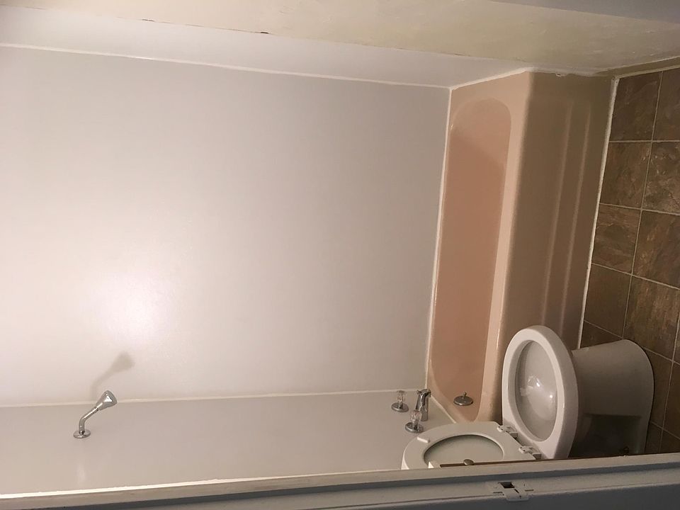 1st image of 1054 W 21st St