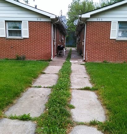 4th image of 906 Sibley Blvd