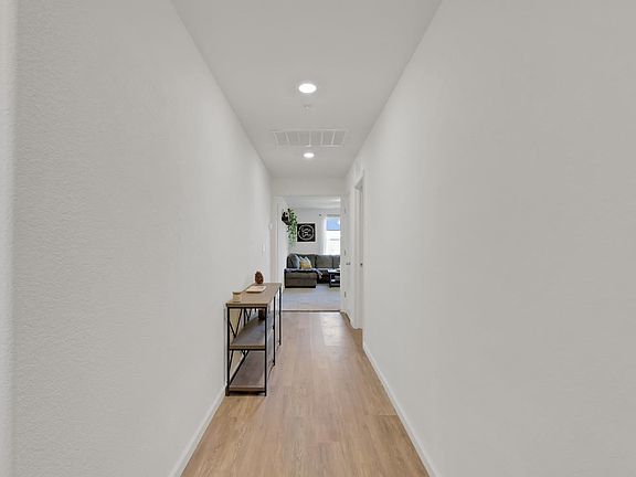 4th image of 1717 Chuckar Ct