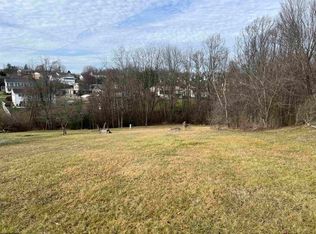 Deerfield Dr, Fairmont, WV 26554
