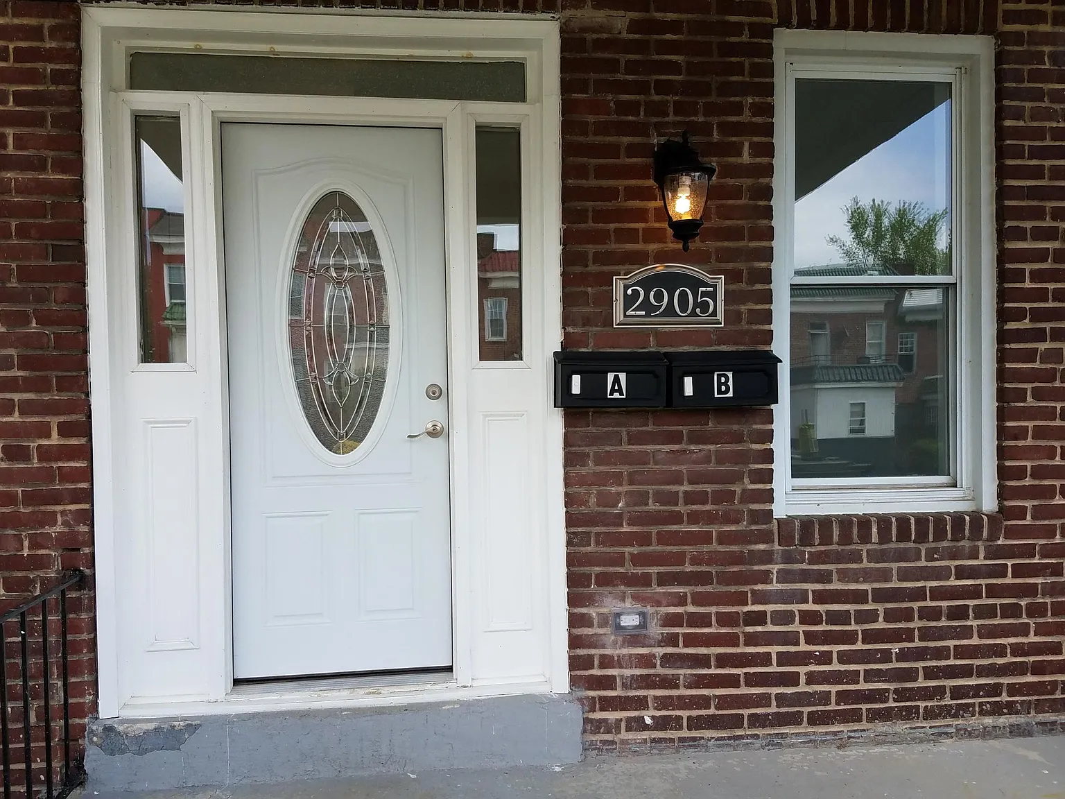 2905 Violet Ave — Photo 2