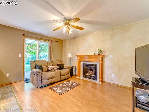 5th image of 1611 SE 191st Pl