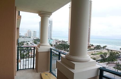 5th image of 17555 Atlantic Blvd Ph 005