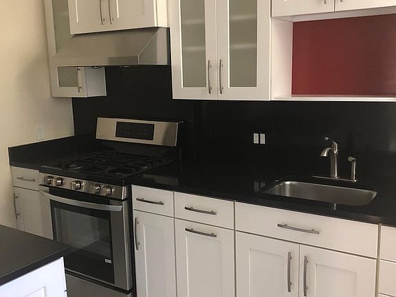 4th image of 2459 Larkin St