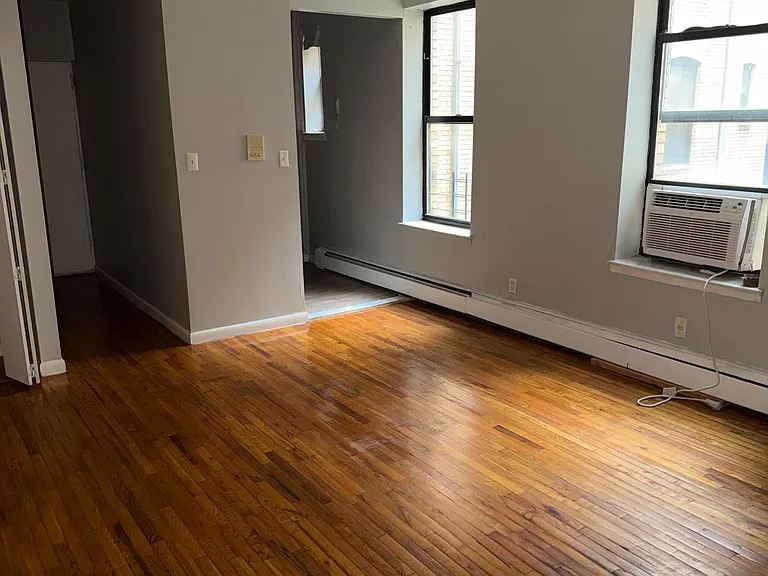 211 W 146th St #3E — Photo 4