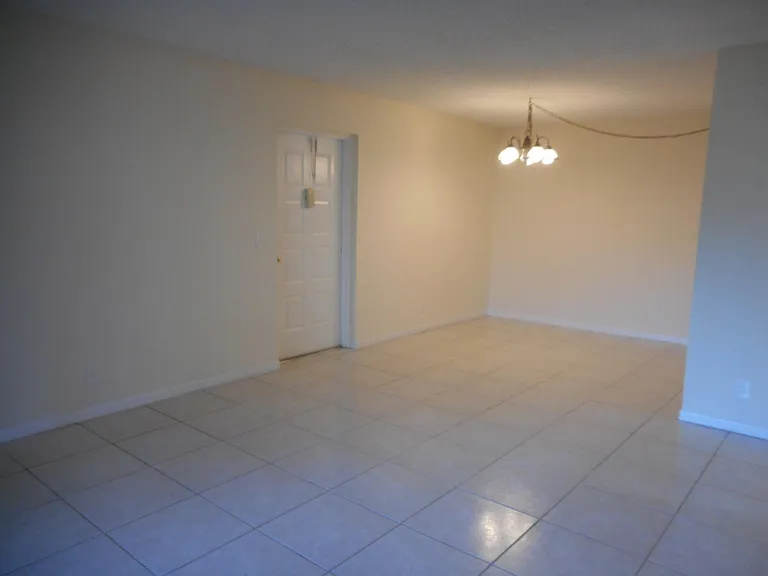 202 Foxtail Dr #F1 — Photo 14