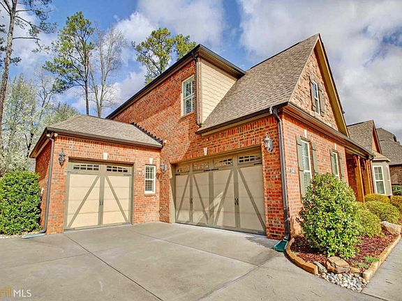 3rd image of 2447 Brewer Way NE