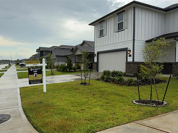 3rd image of 5723 Madden Ln