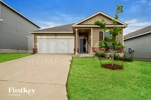4934 Hallies Gdn Photo 1