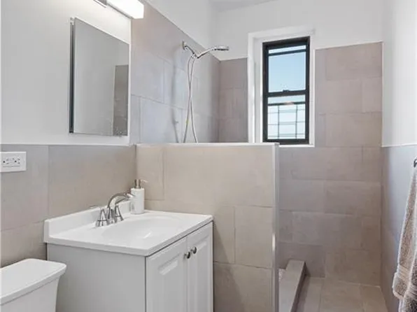 40-35 Ithaca Street image 6 of 10