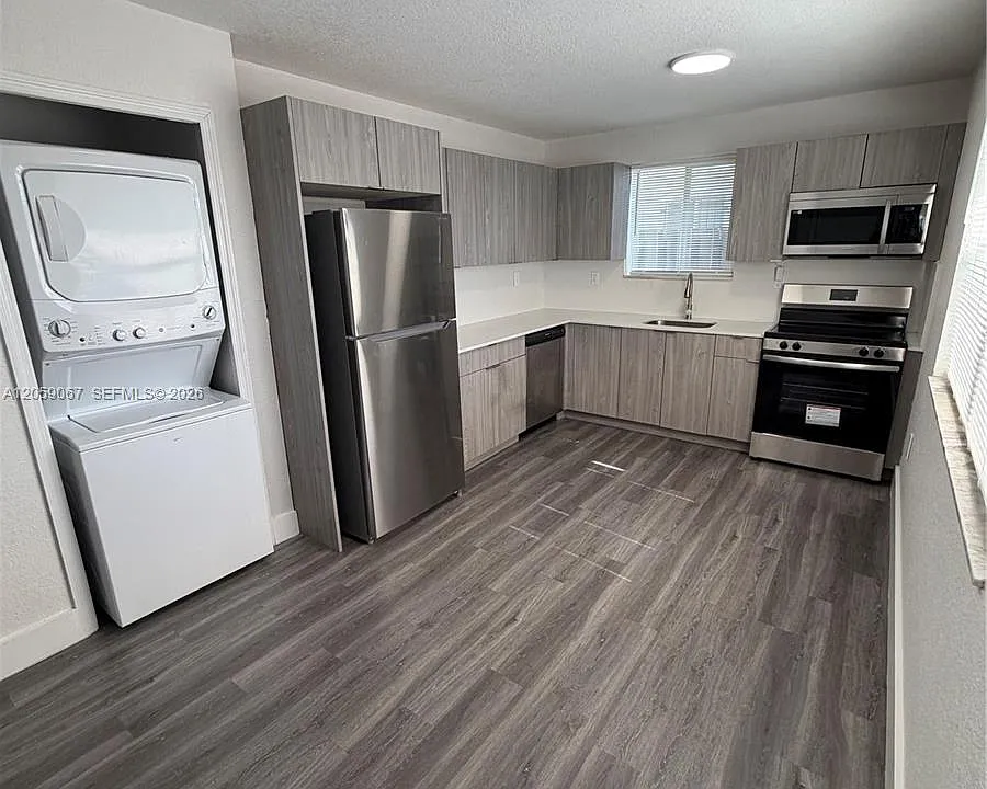 590 NW 58th St