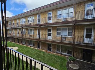 4315 W 95th St #10, Oak Lawn, IL 60453