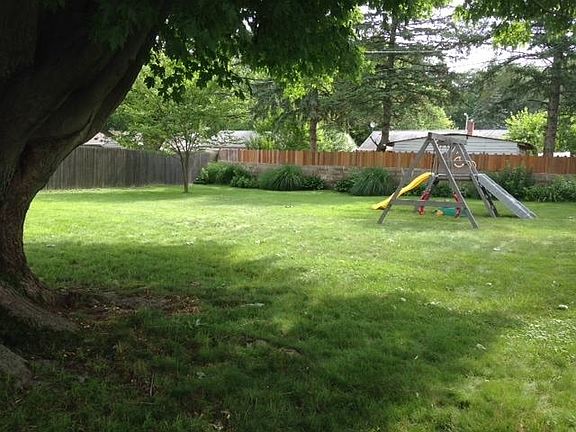 2nd image of 2513 Robinwood Dr