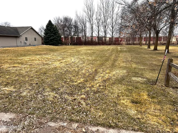Td So 2nd Str St, Milbank, SD 57252