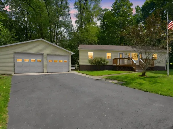 317 Clinton Ave, Groton, NY 13073
