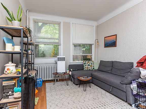 4th image of 4010 N Wolcott Ave #1N