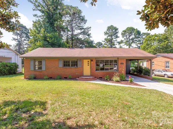 5222 Adams Dr, Charlotte, NC 28215
