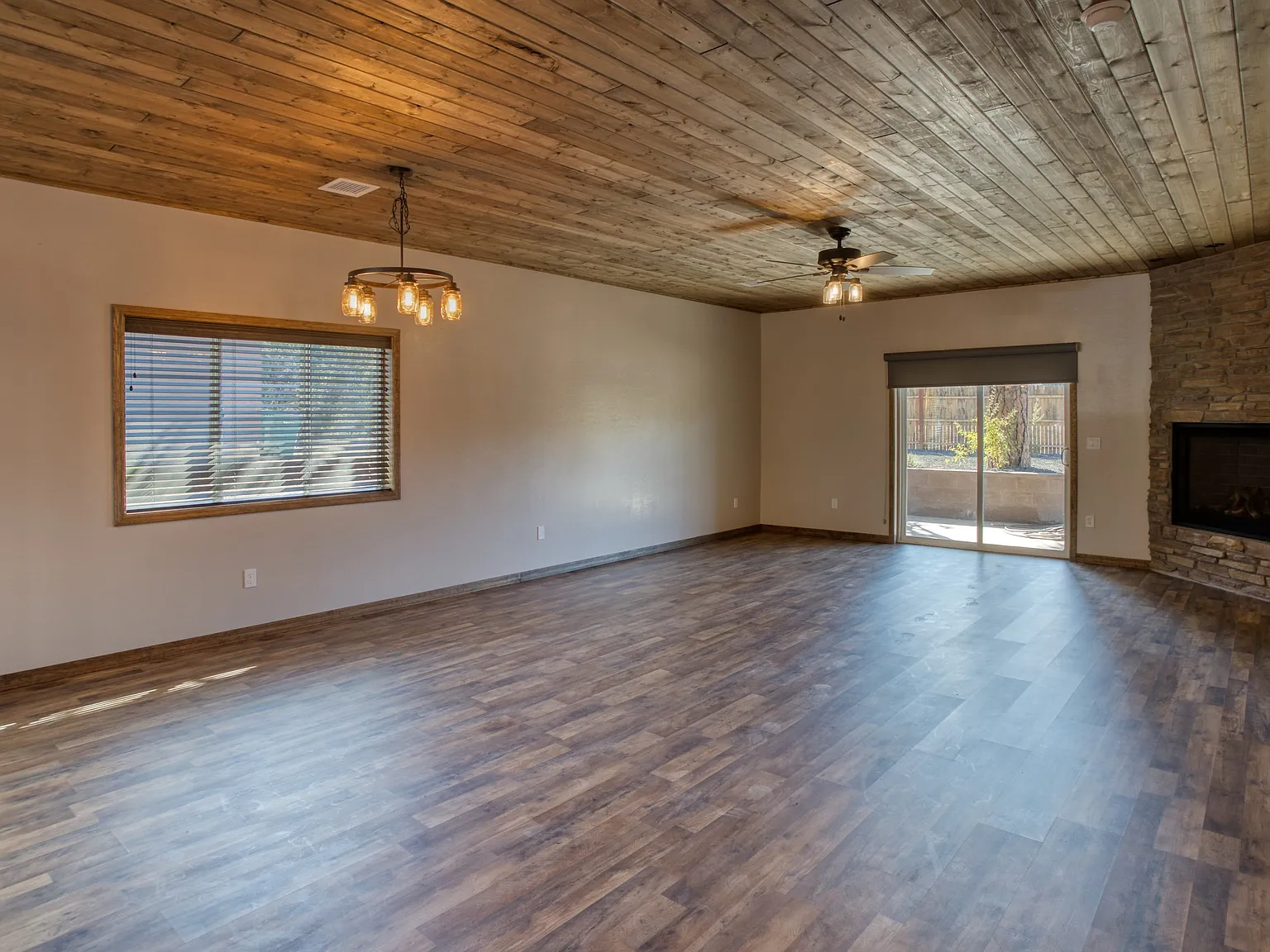 3 bed, 1654 sqft, $2,500 — Photo 3