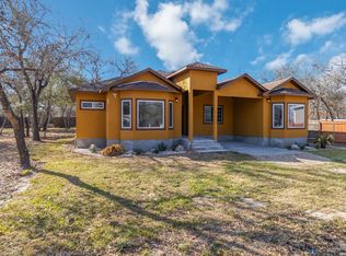 3938 New Mathis, Elmendorf, TX 78112