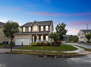1124 Berkeley Dr, Pennsburg, PA 18073
