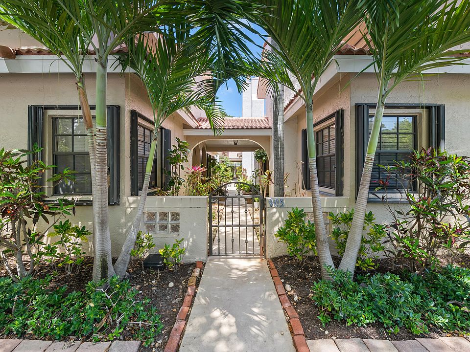 1st image of 905 SE 12th Court #15