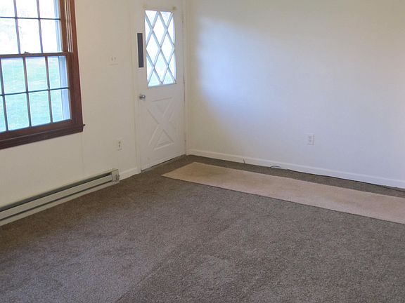 5th image of 131 Hillrise Dr