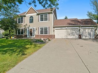 17706 Hillwood Ave, Lakeville, MN 55044