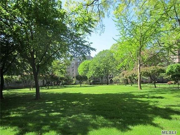 2nd image of 3031 Hobart St APT 2I