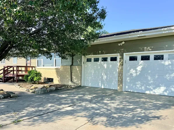 2402 S 2800th Rd, Burdick, KS 66838