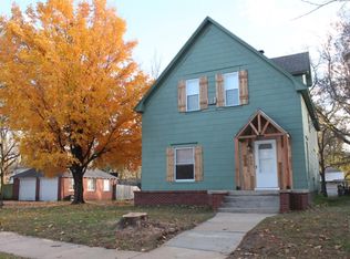 609 E Maple St, Independence, KS 67301