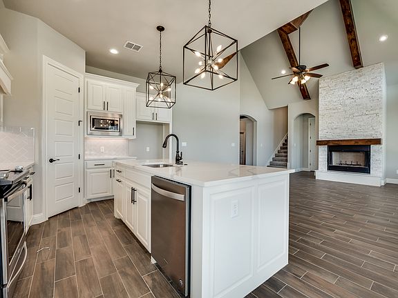 4th image of 2301 Wills Way Dr