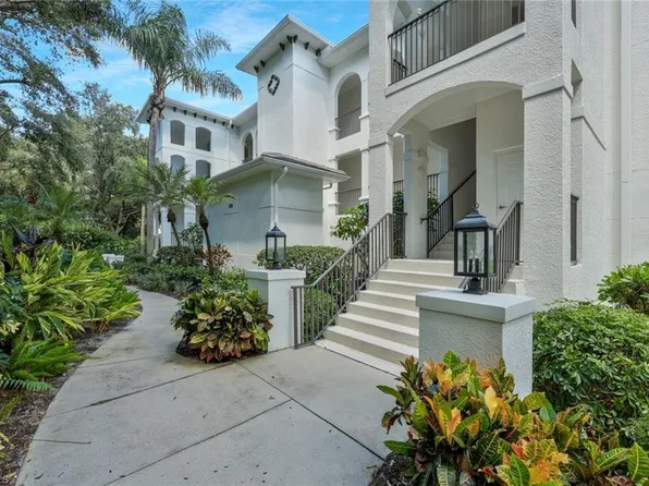 831 Sailaway Ln APT 203, Naples, FL 34108